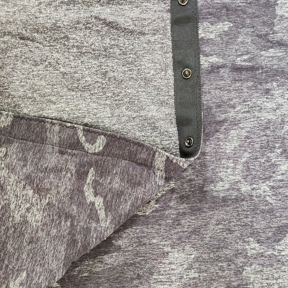 lululemon athletica Charcoal Camouflage Vinyasa Wrap - Picture 11 of 13